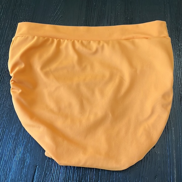 Second Skin Dancewear Briefs - Picture 2 of 3